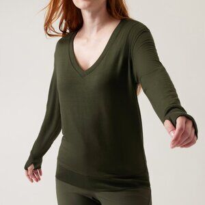 NWOT Athleta Sunrise V Neck Sweatshirt, Green, Size M